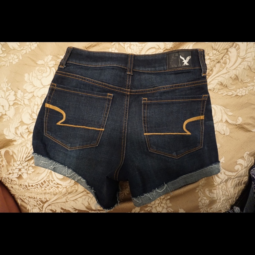 Shorts - Picture 2 of 3